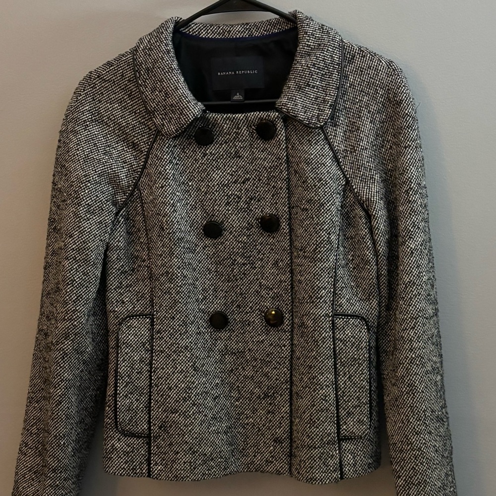 Banana Republic Women's Black and White Peacoat